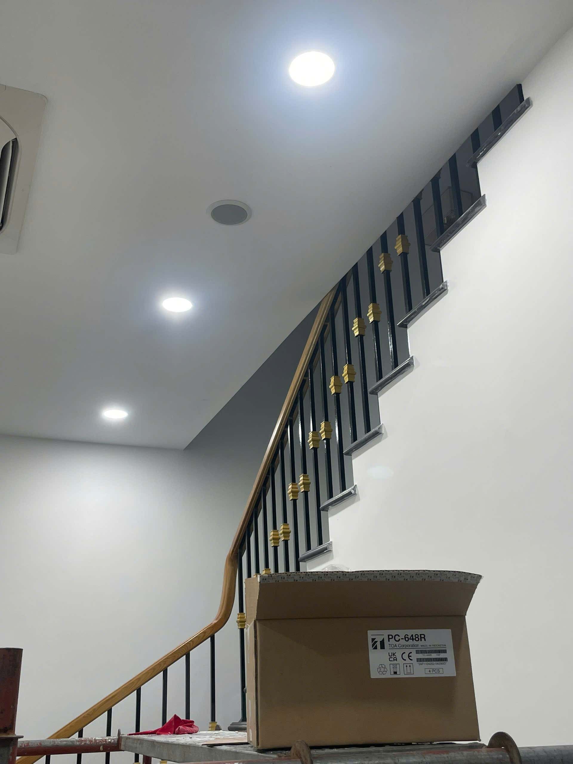 Loa âm trần TOA giá rẻ được lắp đặt tại Gò Vấp