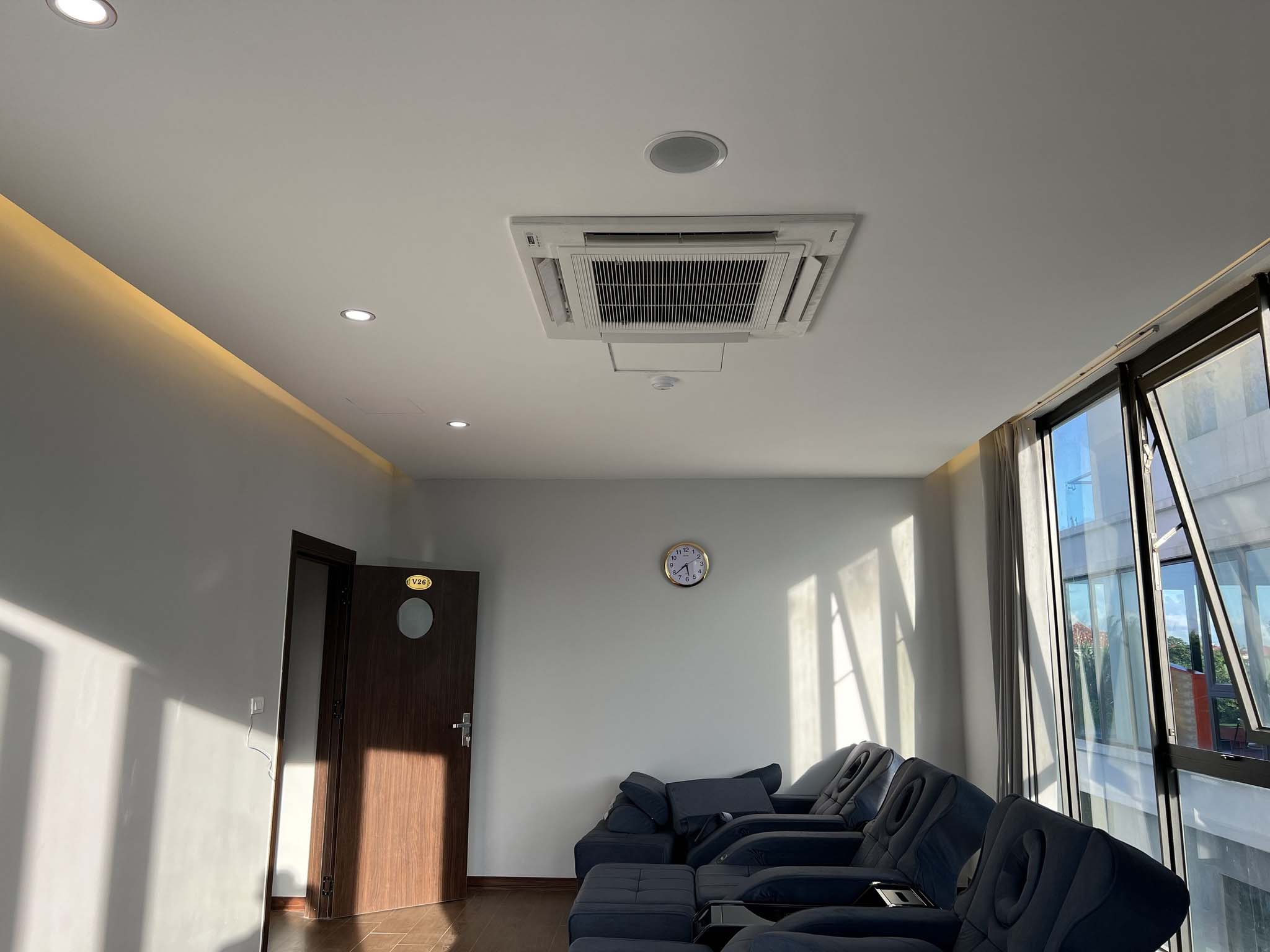 Các lợi ích của việc lắp đặt loa âm trần